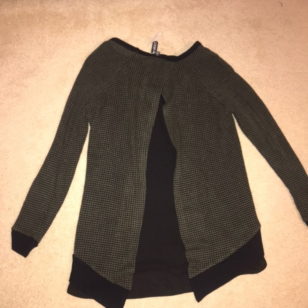 Design Lab sweater - Picture 3 of 3
